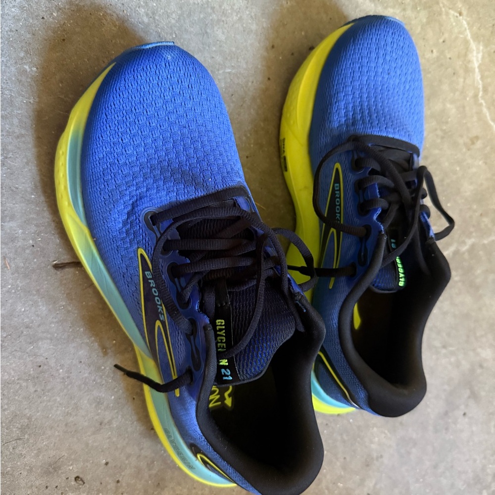 EUC Brooks Glycerin 21